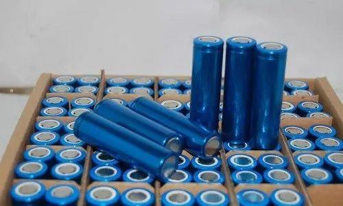 方形、軟包和圓柱三種主流鋰電池誰更備受市場青睞？